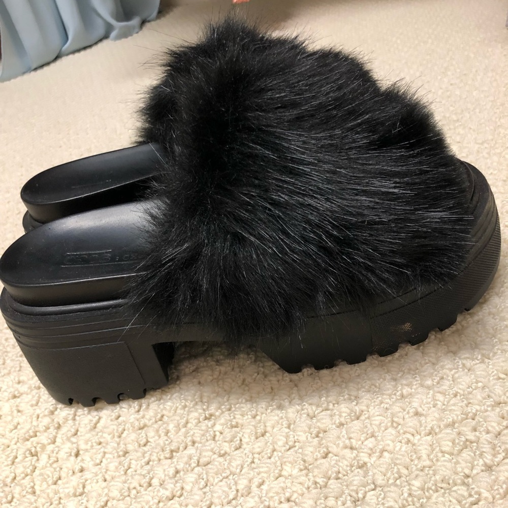 Black platform fuzzy shoes